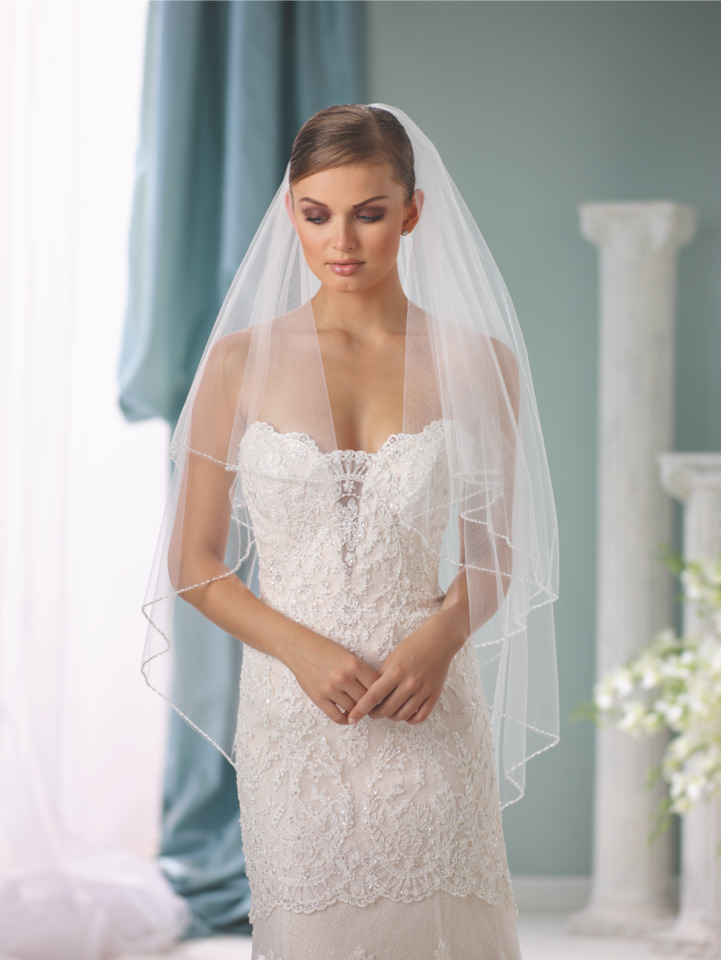 EB9841 - Maritzas Bridal Veils Inc