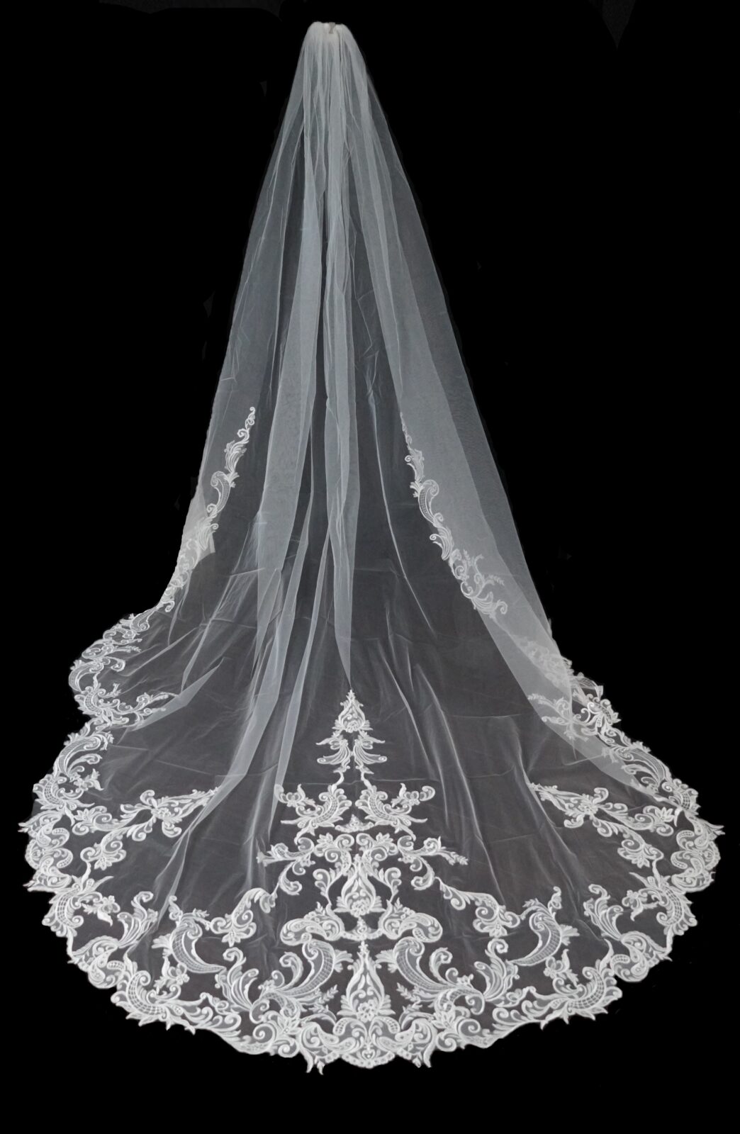 V714XX - Maritzas Bridal Veils Inc