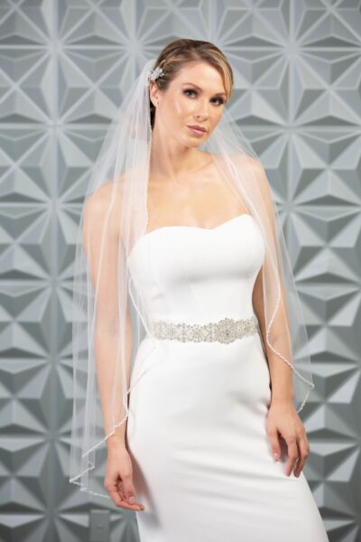 V581 - Maritzas Bridal Veils Inc