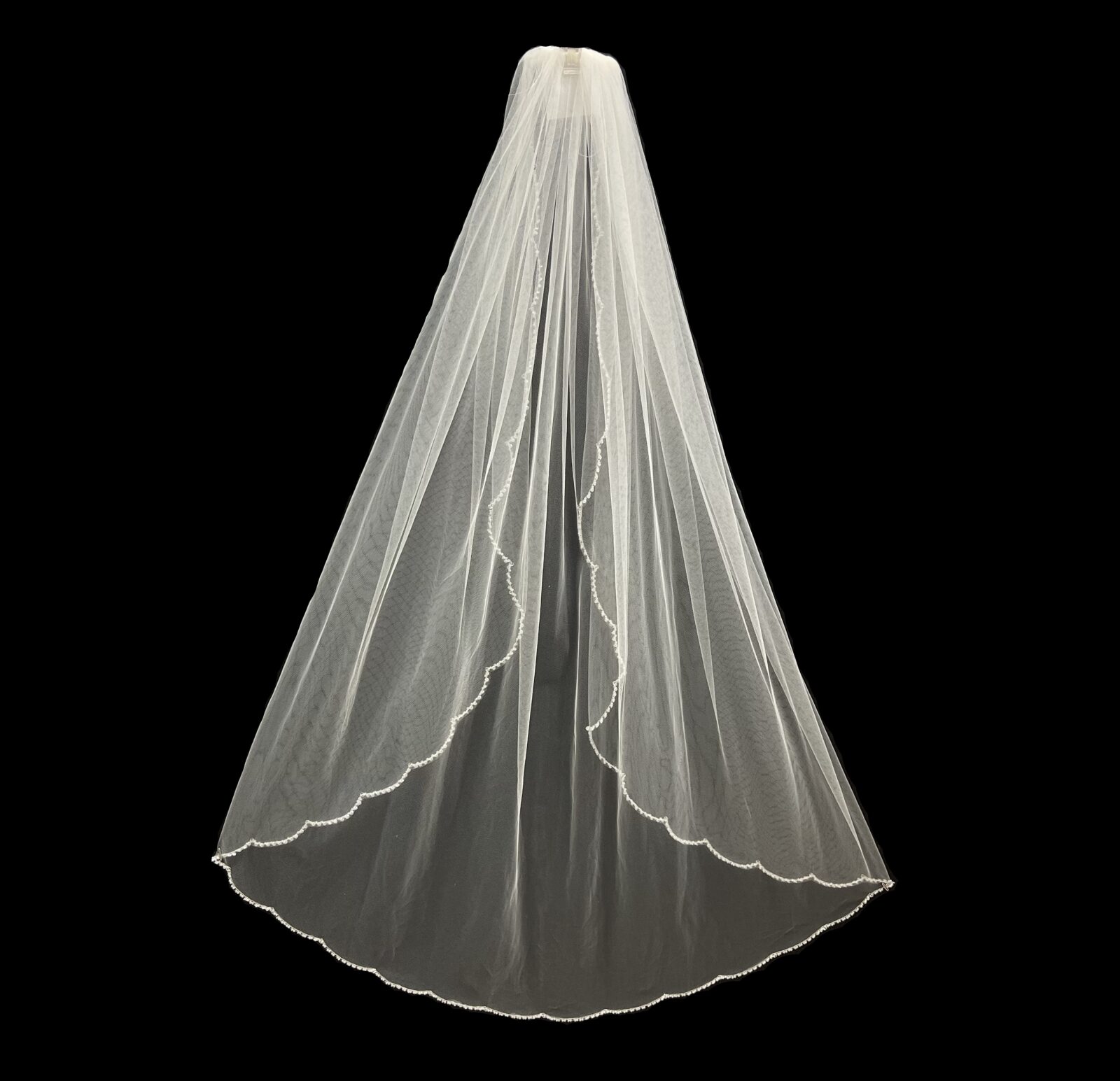 P640 - Maritzas Bridal Veils Inc